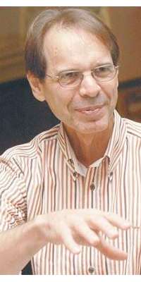 Erich E. Kunhardt, Dominican-born American physicist., dies at age 65